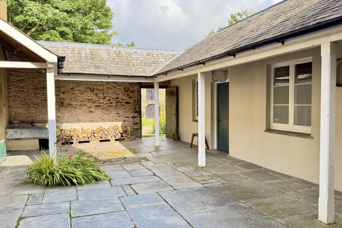 252180d9 f830 4ad5 9a28 00b4068085e4.jpg