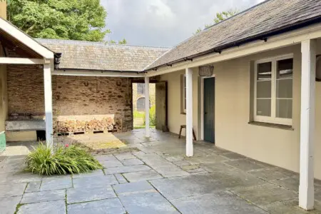 252180d9 f830 4ad5 9a28 00b4068085e4.jpg