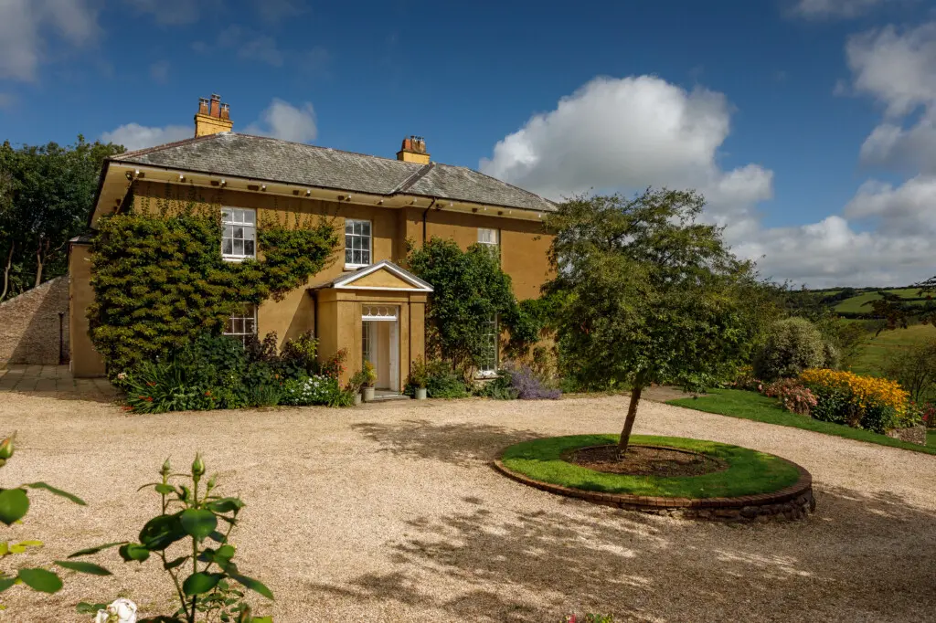 edf1abcb a387 493f a030 5c140baedbc6.jpg